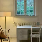 Idyllic House In A Scenic Garden 度假居 Tirsbaek