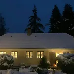 度假居 Idyllic House In A Scenic Garden *